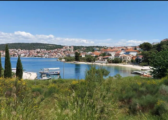 Large Seaview Apt, 150m To Beach, 4km From - Nora