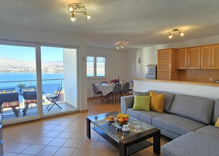 公寓 Large Seaview Apt, 150m To Beach, 4km From - Nora 特罗吉尔